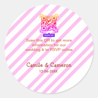 QR TROUWWEBSITE roze gestreepte naam datum modern Ronde Sticker