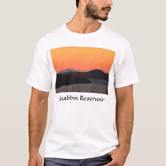 Quabbin Reservoir T-shirt (Voorkant)