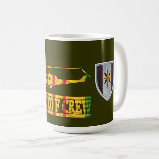 quarante-quatrième Tasse Médicale d'équipage de la (Devant droit)