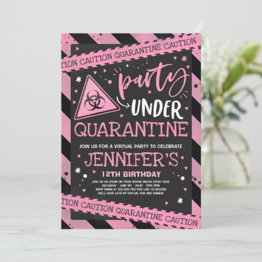 Quarantine Birthday Party Invitation Virtual Zoom (Debout devant)