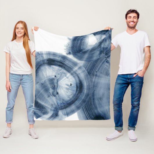 Quasars - Inky Blue Circles Fleece Deken (In situ)