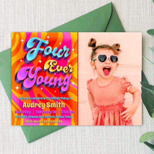 Quatre Ever Young 4th Birthday avec invitation pho