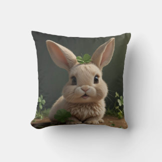Quatre feuilles de trèfle et coussin de lapin mign