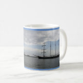 Quatre Maîtres Bateau de café Mug (Devant droit)