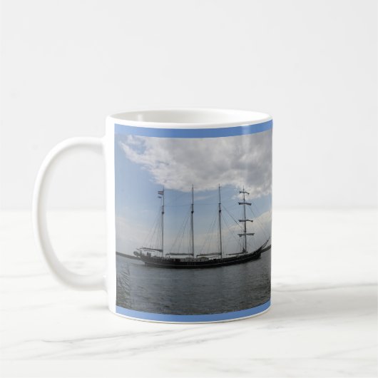 Quatre Maîtres Bateau de café Mug (Gauche)
