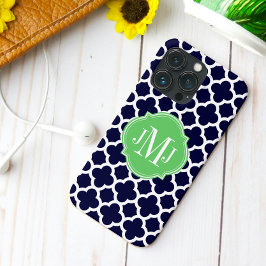 Quatrefoil marineblauw en wit patroon monogram iPhone 13 pro hoesje