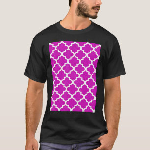 Quatrefoil patroon in wit overzicht op donkerroze t-shirt
