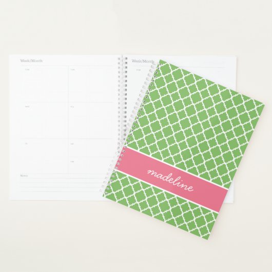 Quatrefoil vert | Pink and Green Preppy Planner (Devant avec enveloppe)