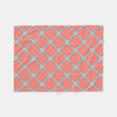 Quatrefoliekoraal en grijs fleece deken (Voorkant (Horizontaal))