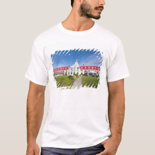 Quebec, Canada. Historisch Hotel Tadoussac, T-shirt