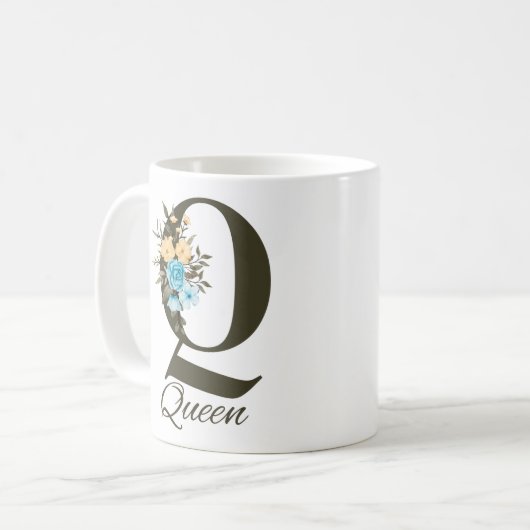 Queen Mug - Élégante Typographie Cadeau de design  (Devant gauche)