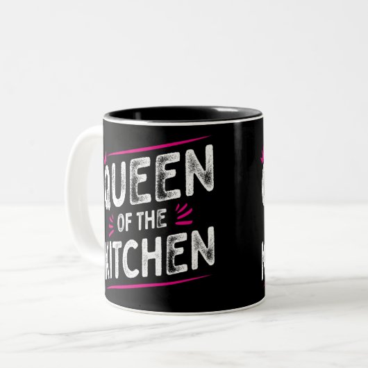 Queen of the Kitchen Mug (Devant gauche)