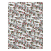 Queen's Gambit: Scattered Pairs of Pocket Queens Tafelkleed (Voorkant)