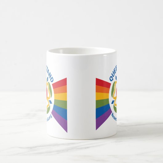 "Queer I Stand" mok (Center)
