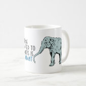 Quelque chose indépendante des éléphants est tasse (Devant droit)