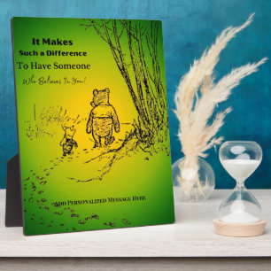 "Quelqu'un qui croit" Plaque de table avec l'Easel