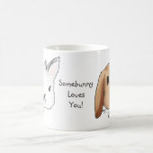 Quelqu'un t'aime Mug (Centre)