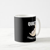 Quietly Unbothered Minimal Quote Mug – Calm Night  (Devant droit)
