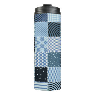 Quiltontwerp, geometrische patchwork, blauwe tinte thermosbeker