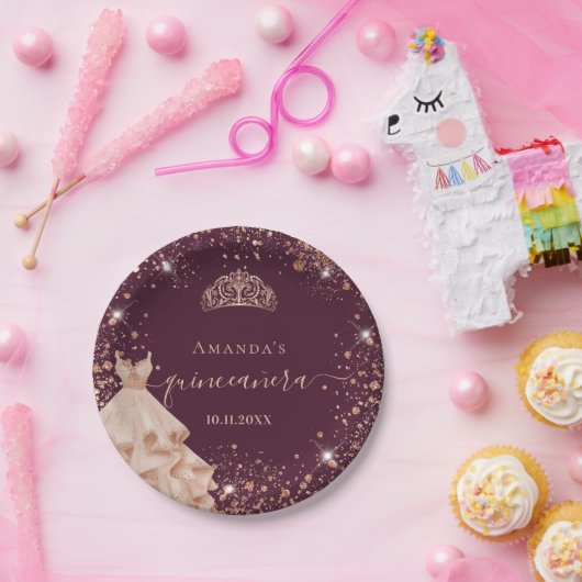 Quinceanera burgundy roos goudtiara jurk papieren bordje (Feest)