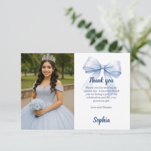 Quinceanera foto boog blauw wit script bedankkaart (Staand voorkant)