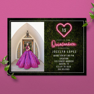 Quinceañera Pink Neon Lights Boxwood Heart Foto Kaart
