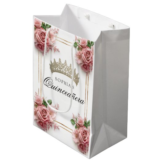 Quinceañera Pink Rose Crown Verjaardagsgunsten Medium Cadeauzakje (Voorkant Gekanteld)