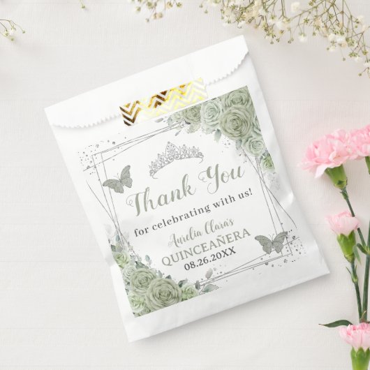 Quinceañera Sage Groene Bloemen Zilveren Vlinders Bedankzakje (Gezegeld)