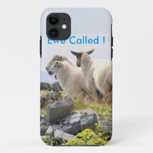 Quirky Design - Schapen in een veld iPhone 11 Hoesje