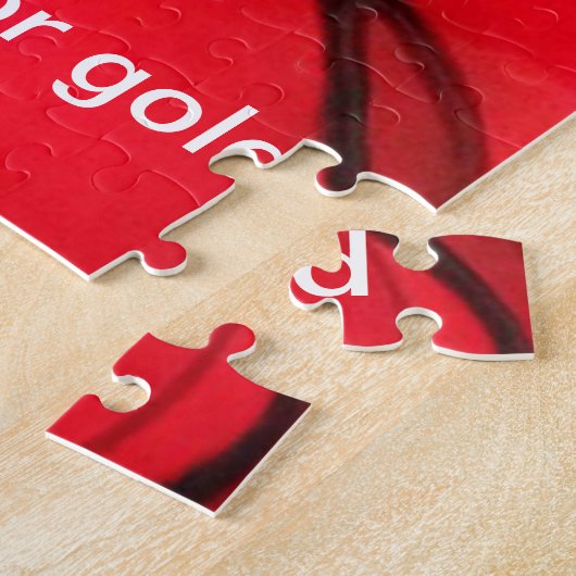 R - Lit rouge pour le puzzle d'art d'alphabet d'or (Côté)