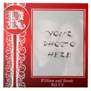 R Monogram "White Lace on Red" met foto — Tegel Tegeltje