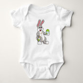 Rabbit at Painting with Egg Romper (Voorkant)