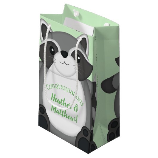 Raccoon Baby shower Green Klein Cadeauzakje (Voorkant Gekanteld)