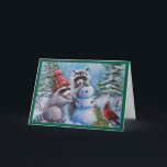 Raccoon, Cardinal, Carte de voeux blanche Snowman<br><div class="desc">Les jours d'hiver de neige appellent à faire un bonhomme de neige...  et ce qui est plus amusant que de se faire avec des amis. Je l'appelle "WINTER FUN". Image de mon art original.</div>