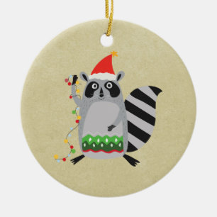 Raccoon in Santa Hat omhoog gedraaid in valsmatige Keramisch Ornament