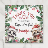 Raccoon Kerstmis 1e Verjaardag Dank u Favor Bedankjes Labels (Voorkant)