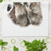 Raccoons hebben voetafdrukken achtergelaten op mij theedoek (Gevouwen)