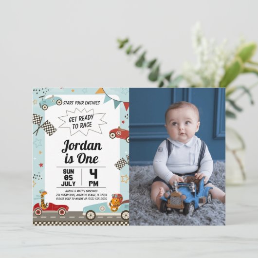 Race Car Anniversaire Fête Invitation Avec Photo (Debout devant)