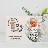 Race Car Crew Baby Boy Faire-part de naissance (Debout devant)
