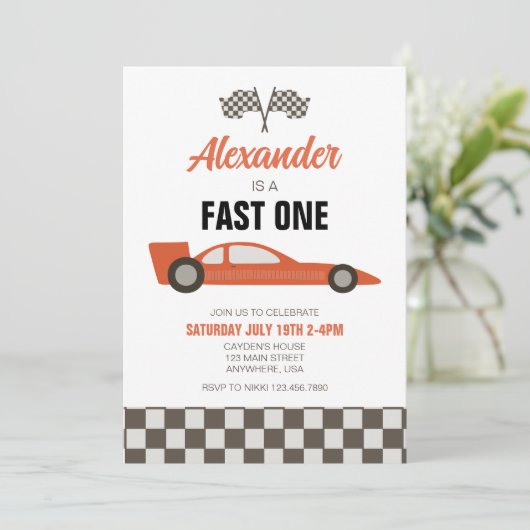 Race Car Fast One 1st Birthday-uitnodiging Kaart (Staand voorkant)