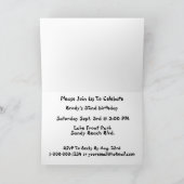 Race naar de uitnodigingen van het feest (Binnen)