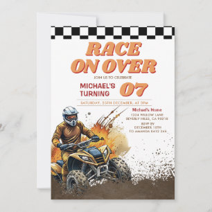 Race op de verjaardag van de Dirt ATV Supercross i Kaart