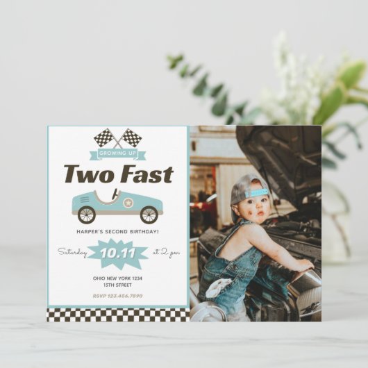 Racecar twee: een snelle uitnodiging op de dag van (Staand voorkant)