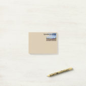 Racewagen naar de woestijn post-it® notes (Op bureau)