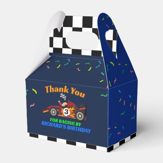 Racistisch Kind: Birthday Race Car Theme Bedankdoosjes (Voorkant Zijde)