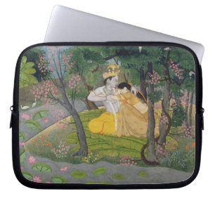 Radha en Krishna omhelzen in een bloeiende golf Laptop Sleeve