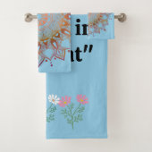 Radiant Harmony: Mandala and Floral Towel Set Bad Handdoek (Insitu)