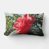 Radiant Red Camellia - Gepersonaliseerde Moederdag Kussen (Voorkant)