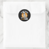 Radiology X-Ray Techs Do It Better In The Dark Ronde Sticker (Tas)