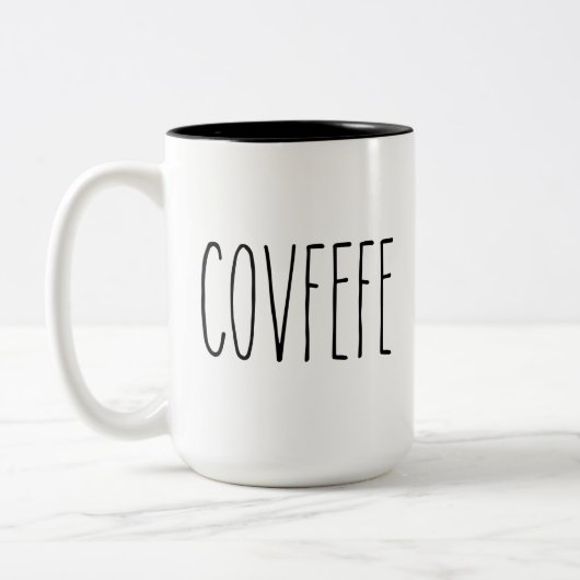 RAE DUNN Inspiré Covfefe Mug (Gauche)